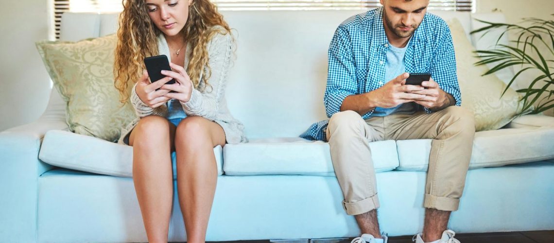 Phubbing : quand le smartphone ruine vos relations